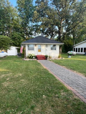 Little River House on Henry Clifton